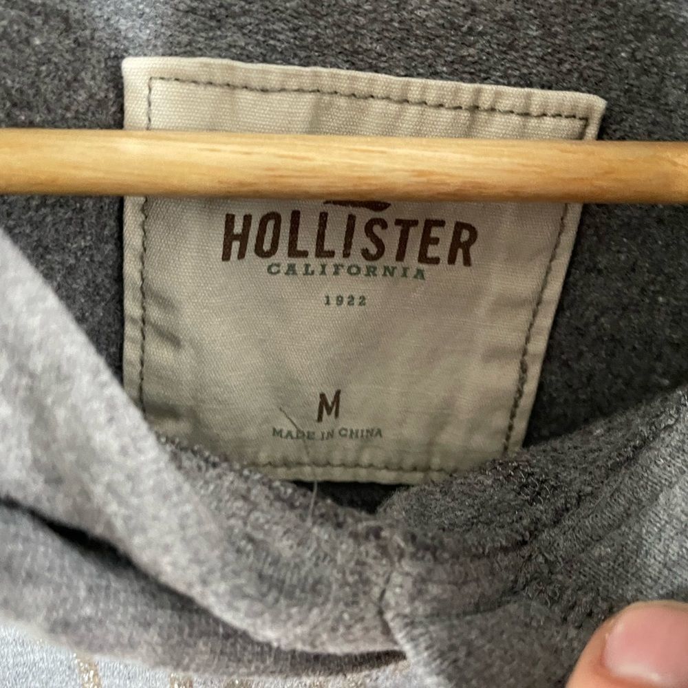 Hollister hoodie - Picture 3 of 7